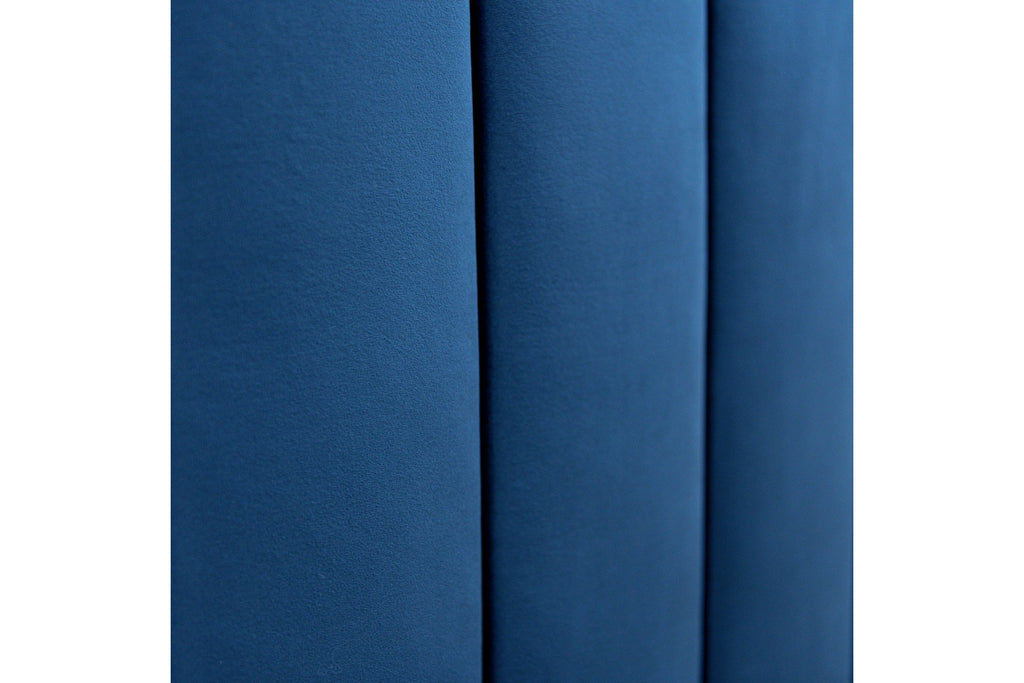 Pat Tapitat ELI – Design Contemporan cu Linii Verticale
